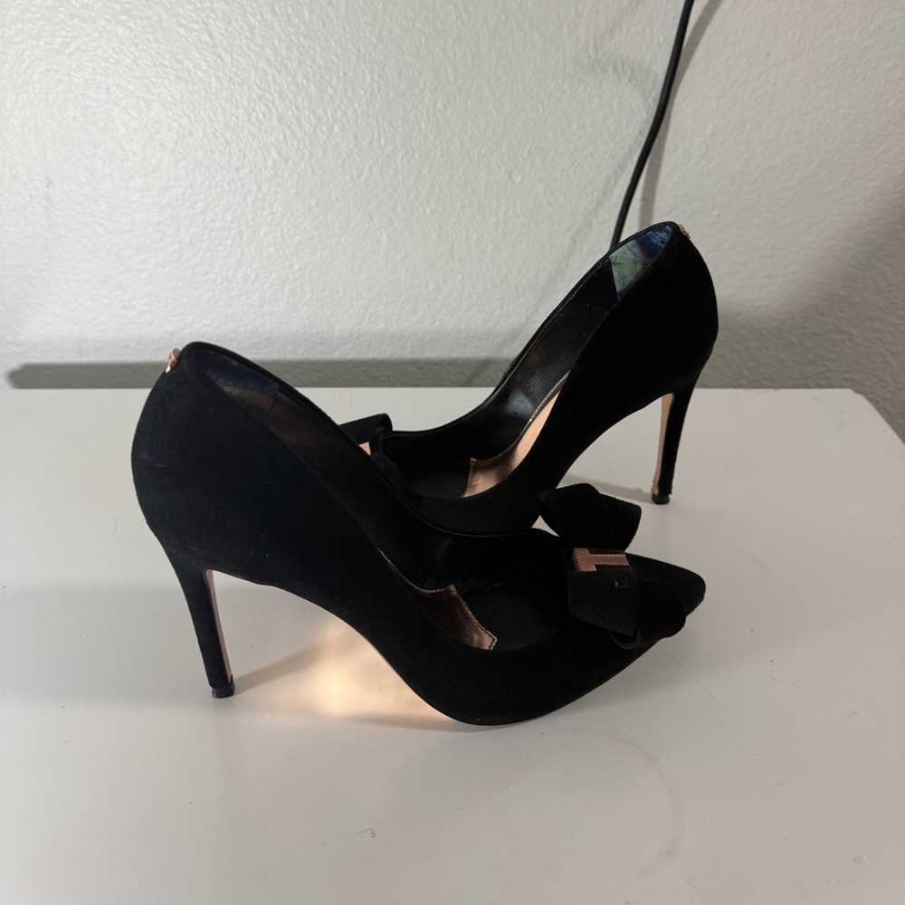 Ted Baker Black Heels with Bow Accent - Picture 4 of 8